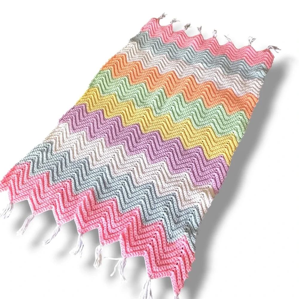 Handmade Crochet Pastel Rainbow Chevron Baby Blanket Tasseled Ripple Throw 24x39